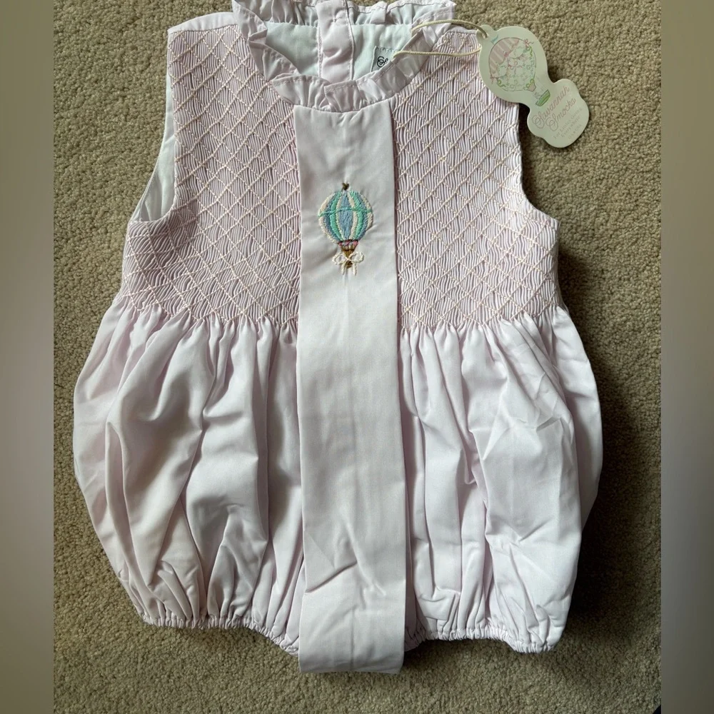 Savannah smocks embroidered hot air balloon bubble - Picture 1 of 3